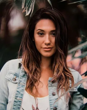 eva lovia 32