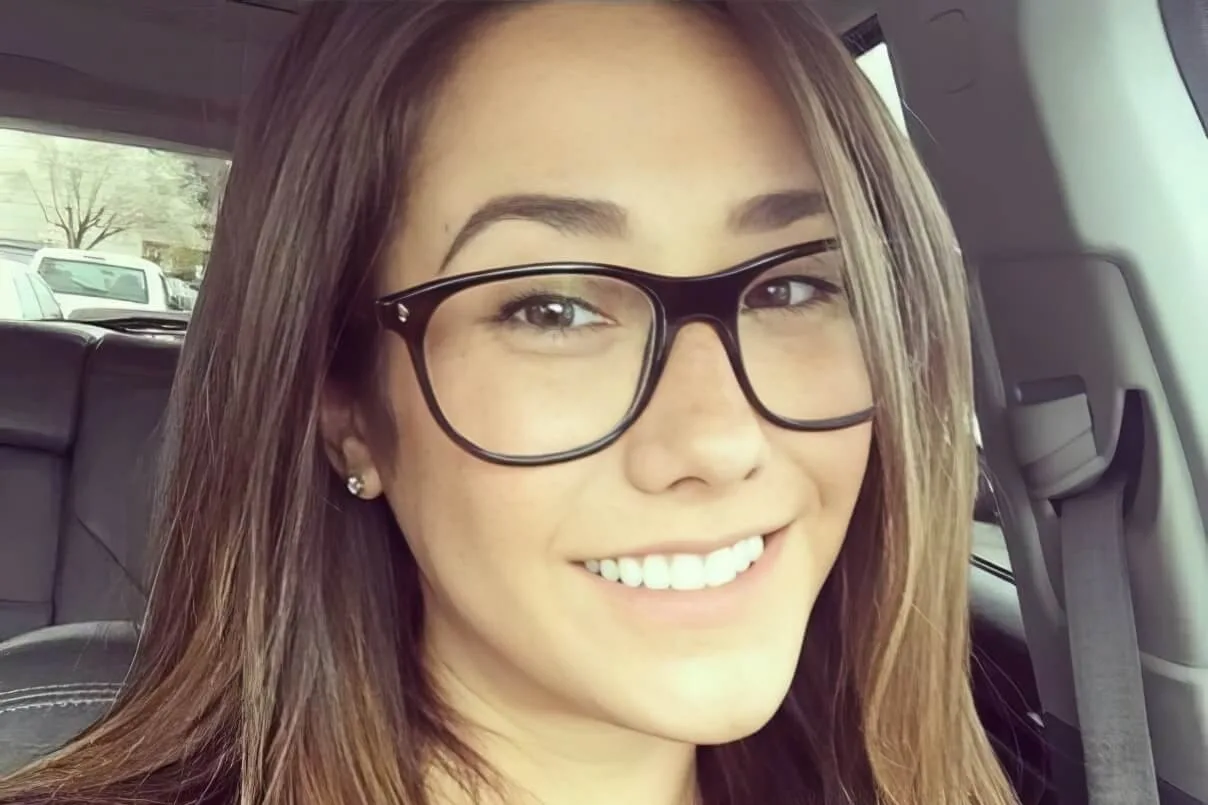 eva lovia