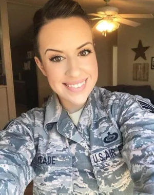 How to recognize a scammer by profile photo US military 3
