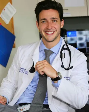 Mikhail Varshavski 16