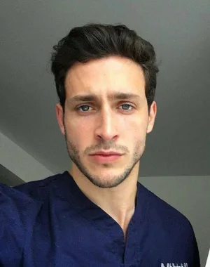 Mikhail Varshavski 23