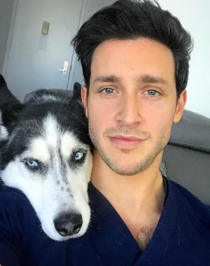 Mikhail Varshavski 31