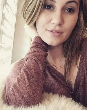 Amber Hahn 14