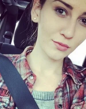 Amber Hahn 20