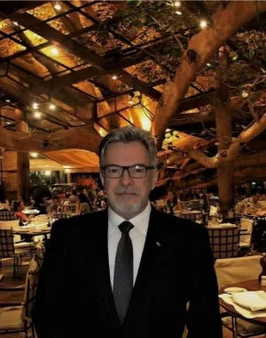 Jose Carlos Gomes Ricci Oliveira 32