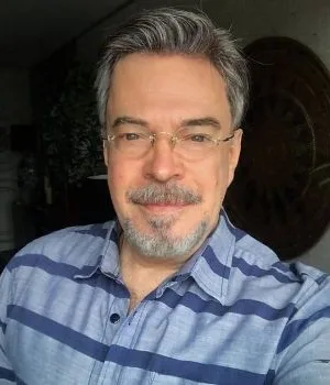 Jose Carlos Gomes Ricci Oliveira 51