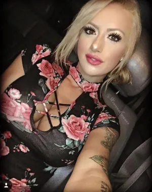 Rianna Conner 27