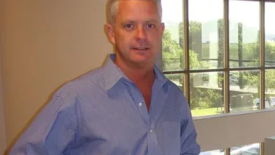 Stuart James