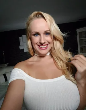 Angel Wicky 22