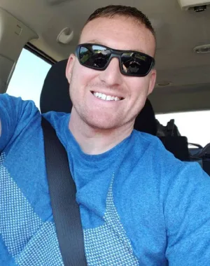 Brad Robinson 8