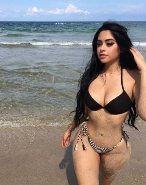 Jailyne Ojeda Ochoa 13