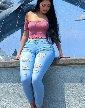 Jailyne Ojeda Ochoa 22
