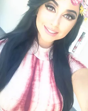Jailyne Ojeda Ochoa 4