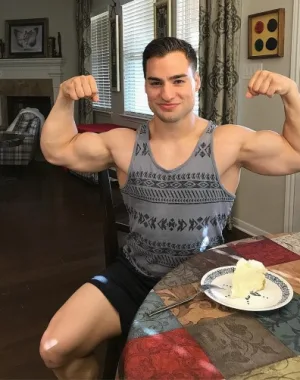Julian Arroyo 25