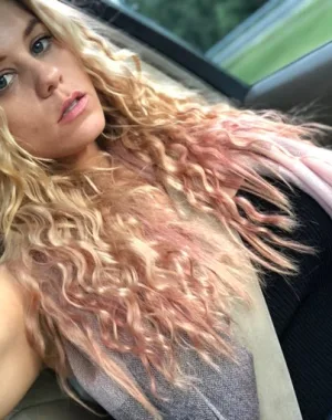 Anabelle Pync 33
