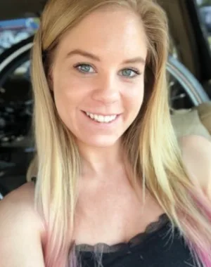 Anabelle Pync 39