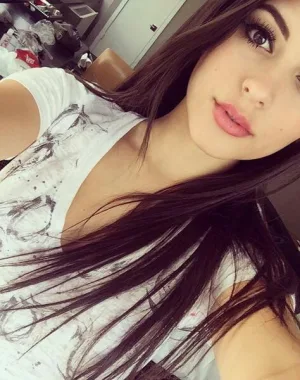 Daniela Lanio 16