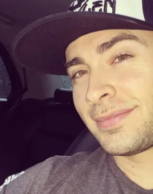 Devon Debany 25