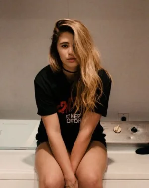 Lia Marie Johnson 20