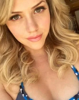 Mia Malkova 28
