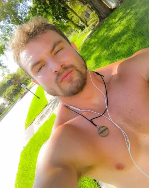 Nando Malachovski 27