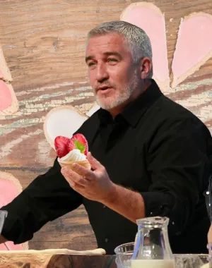 Paul Hollywood 16