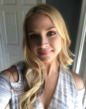 Sarah Vandella 19