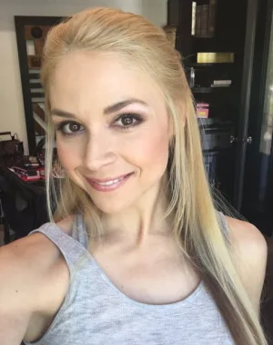 Sarah Vandella 26