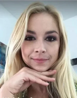 Sarah Vandella 51