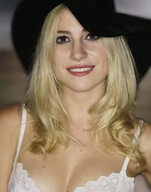 Harli Lotts 26