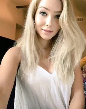 Harli Lotts 32
