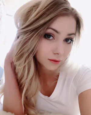 Harli Lotts 8