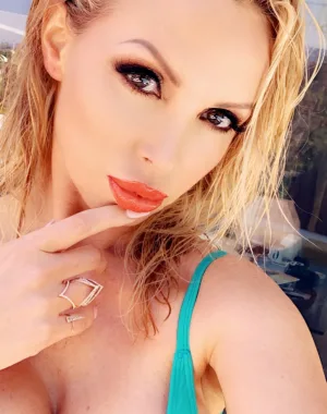 Nikki Benz 2