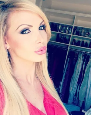 Nikki Benz 31