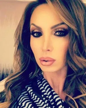 Nikki Benz 38