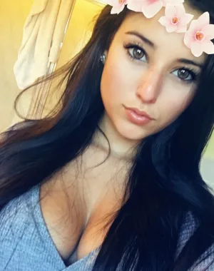 Angie Varona 21
