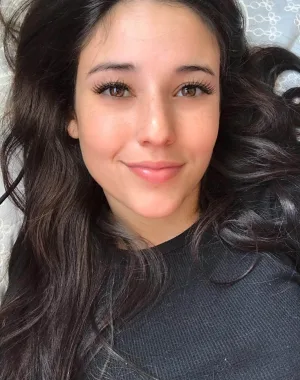 Angie Varona 8