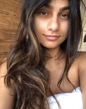 Mia Khalifa 35
