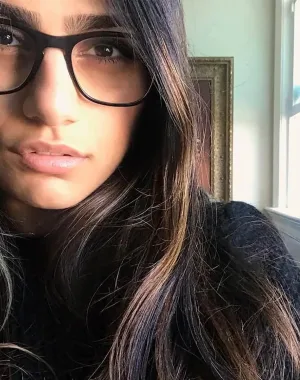 Mia Khalifa 4
