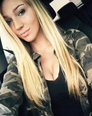 Kendra Sunderland 10