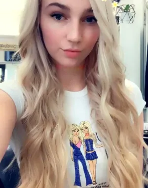 Kendra Sunderland 16
