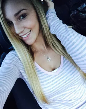 Kendra Sunderland 25