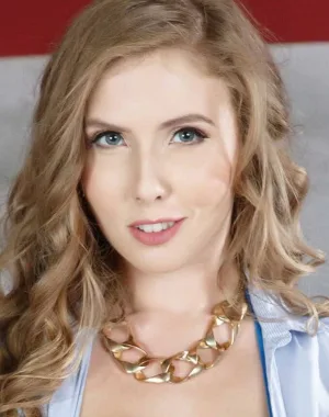 Lena Paul 25