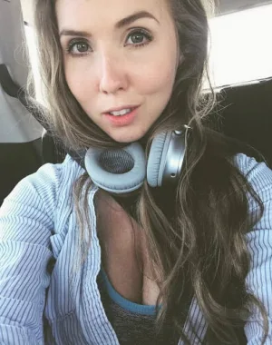 Lena Paul 35