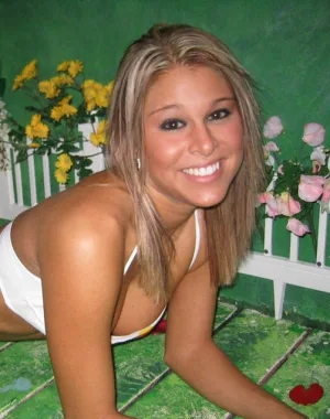 Melissa Harrington 32