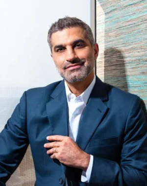 Dr. Amir Karam 25