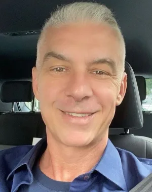 Alexandre Correa 44