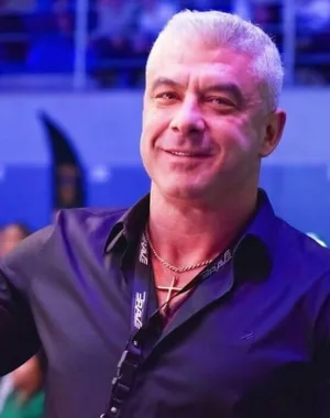 Alexandre Correa 54