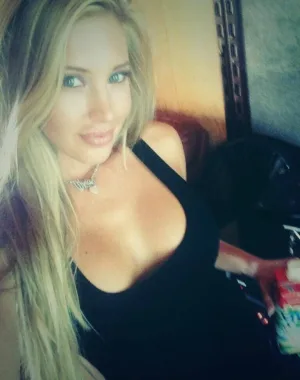 Samantha Saint 25
