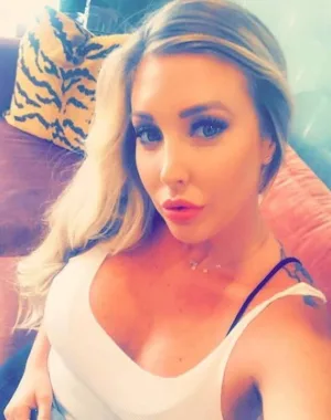 Samantha Saint 32